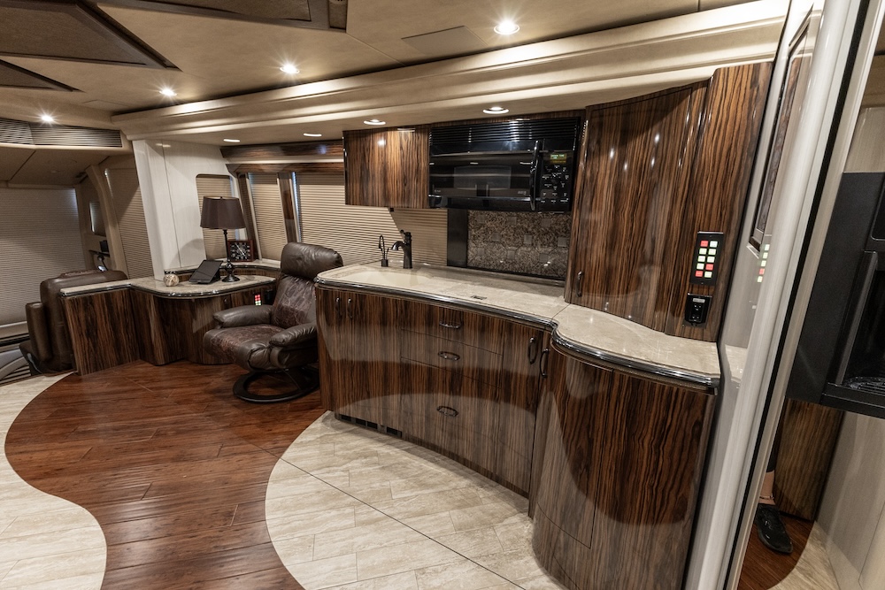 2009 Prevost Marathon  H3-45 For Sale