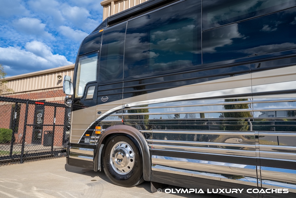 2009 Prevost Marathon XLII For Sale