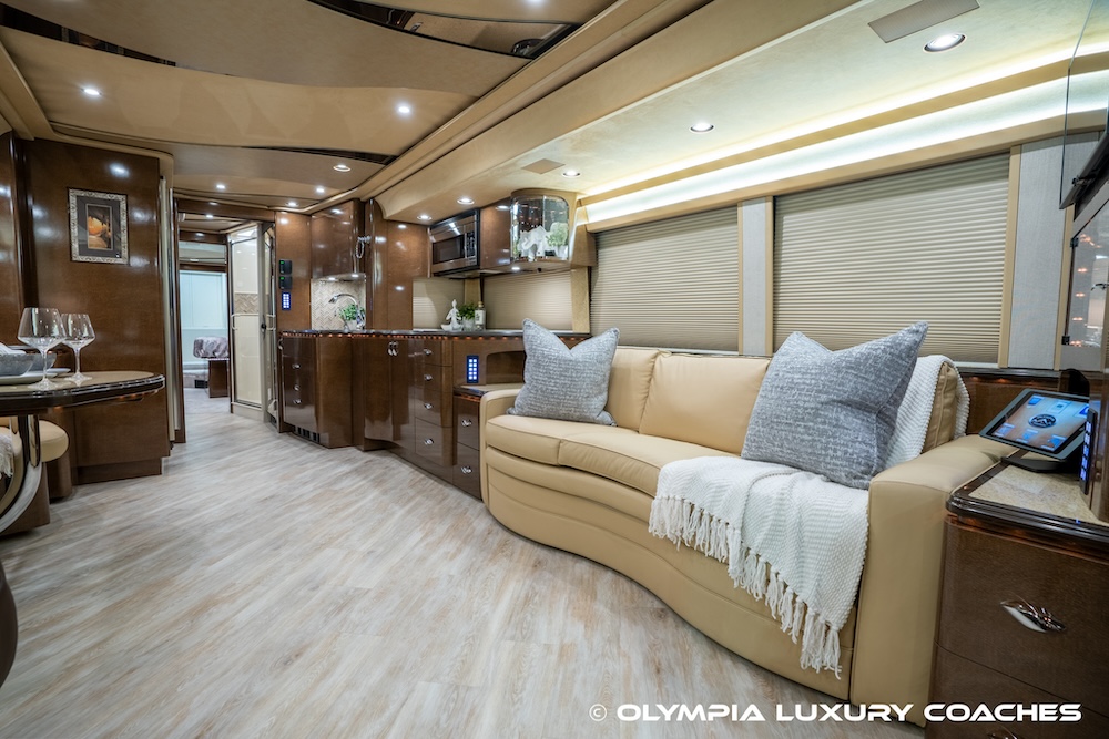 2009 Prevost Marathon XLII For Sale