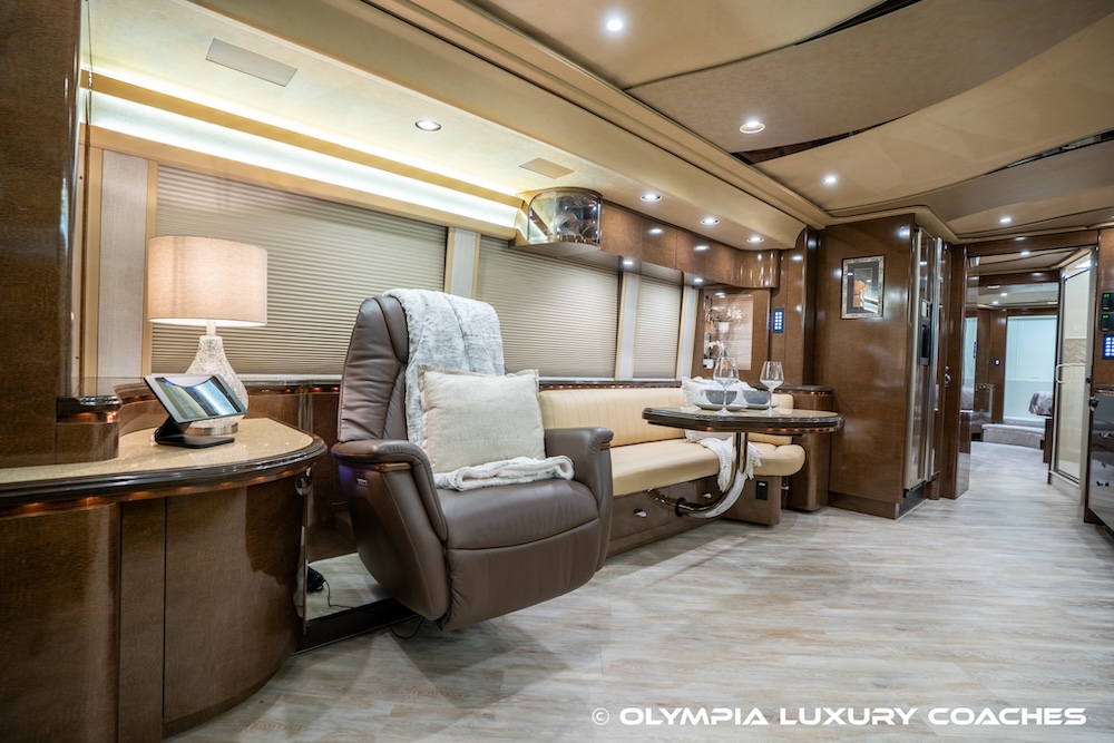 2009 Prevost Marathon XLII For Sale