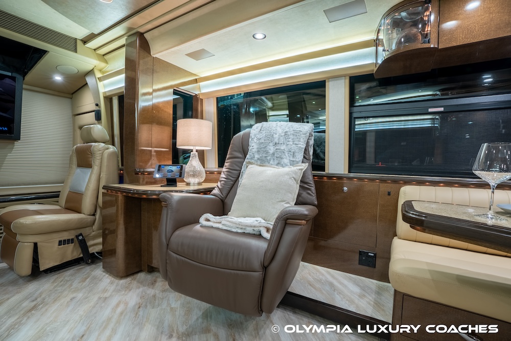 2009 Prevost Marathon XLII For Sale