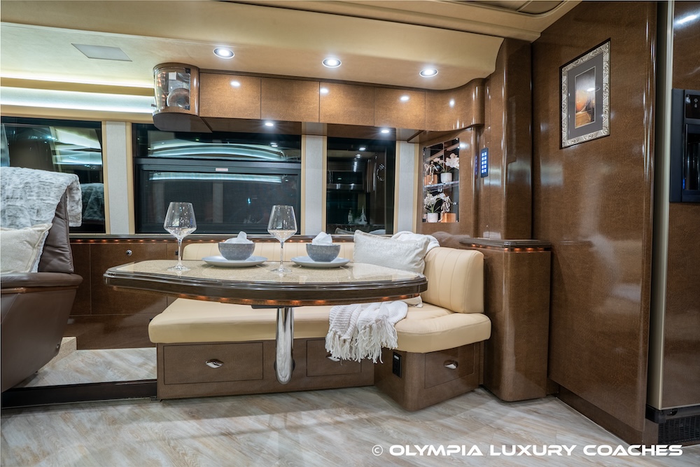 2009 Prevost Marathon XLII For Sale