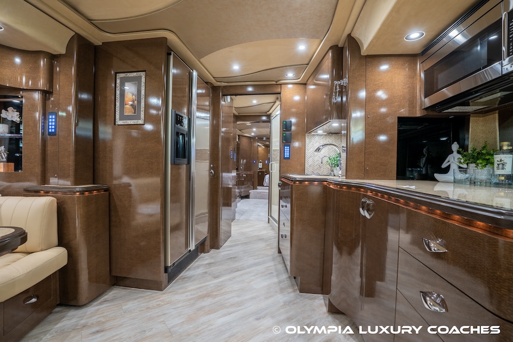 2009 Prevost Marathon XLII For Sale