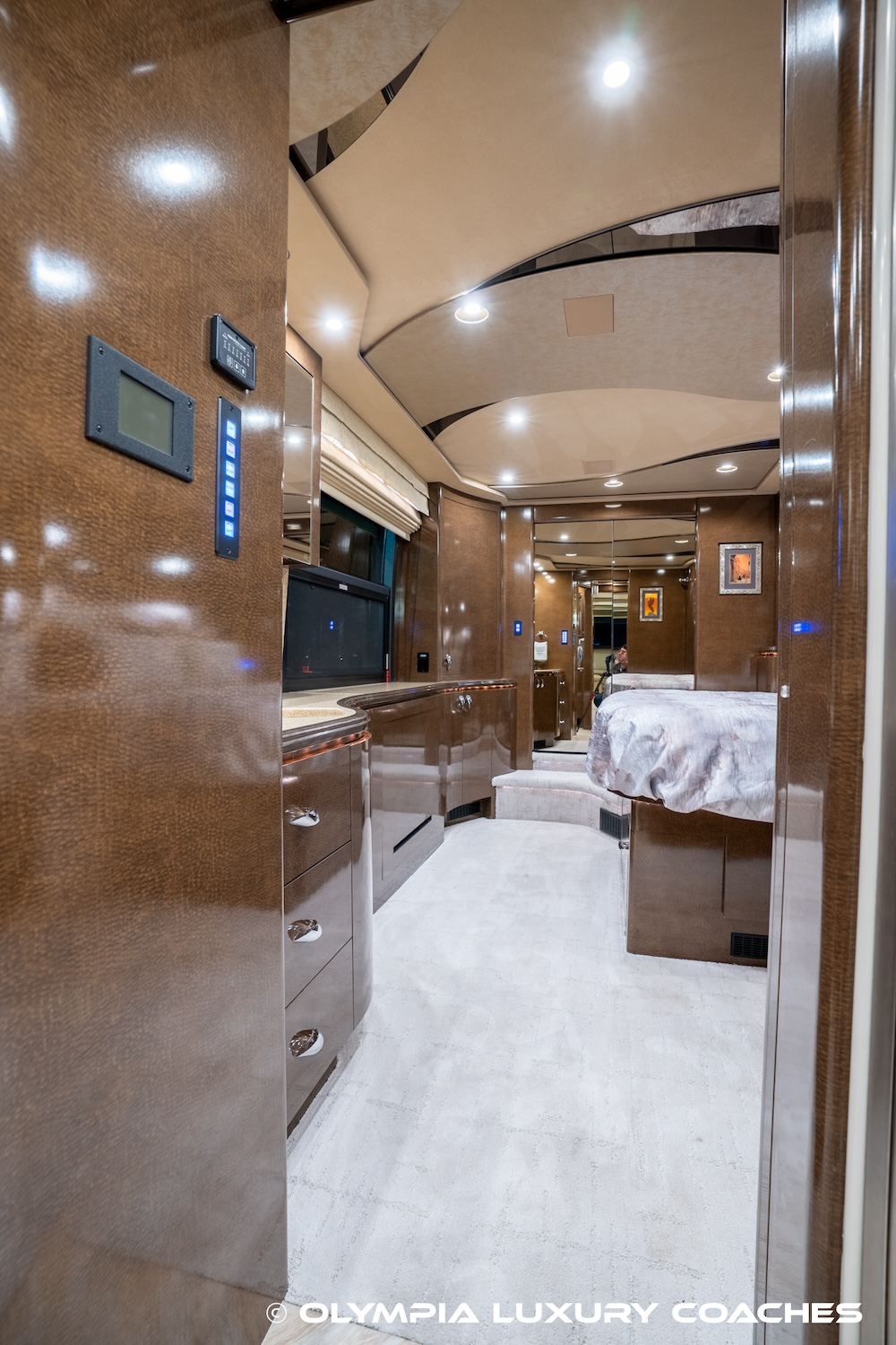 2009 Prevost Marathon XLII For Sale