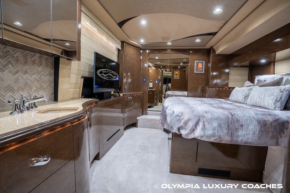 2009 Prevost Marathon XLII For Sale