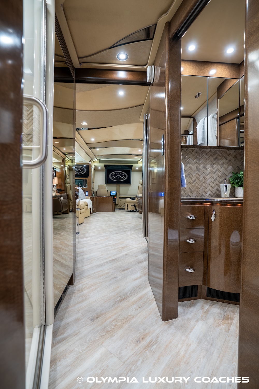 2009 Prevost Marathon XLII For Sale