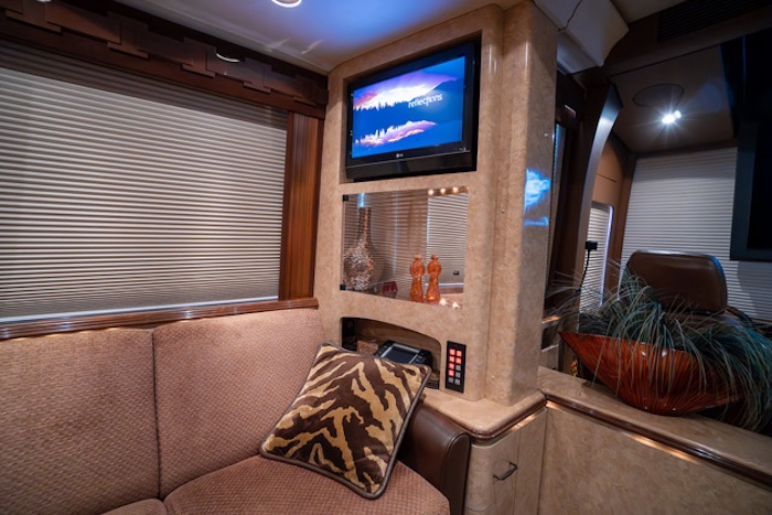 2009 Prevost  XLII For Sale