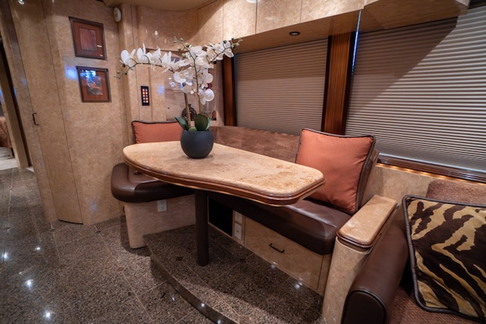 2009 Prevost  XLII For Sale