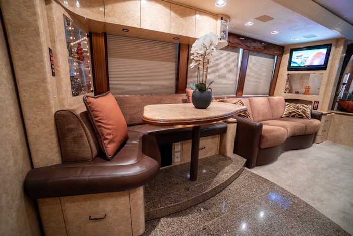 2009 Prevost  XLII For Sale