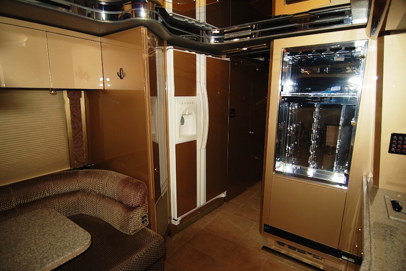 2009 Prevost Vantare H3-45 For Sale