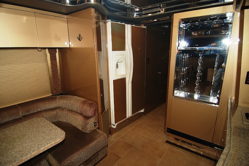 2009 Prevost Vantare H3-45 For Sale