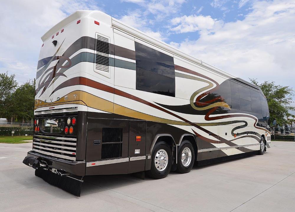 2010 Prevost Featherlite H3-45 For Sale