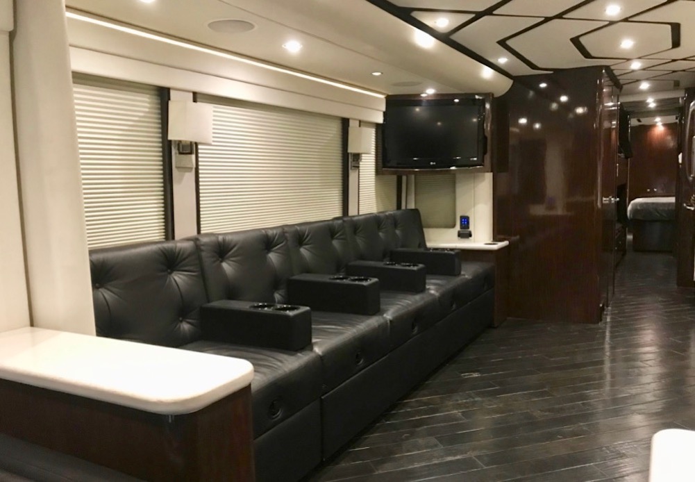 2010 Prevost Legacy H3-45 For Sale