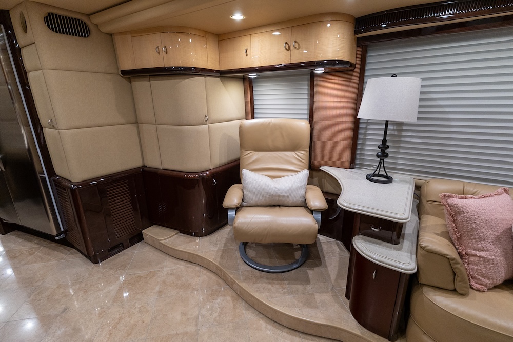 2010 Prevost Liberty H3-45 For Sale