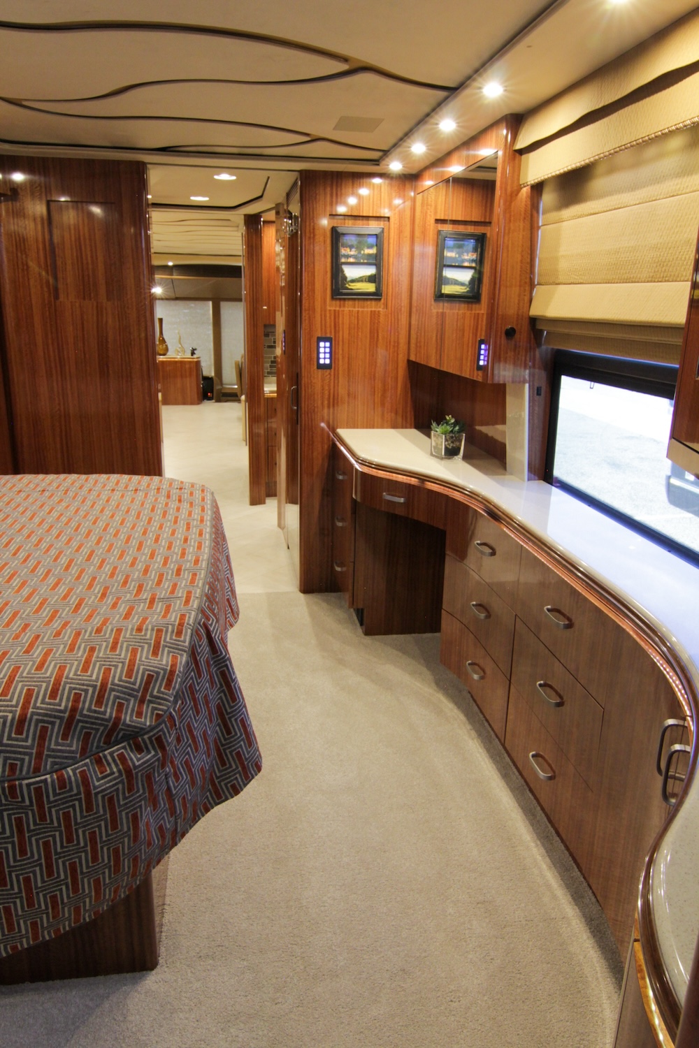 2010 Prevost Marathon H3-45 For Sale