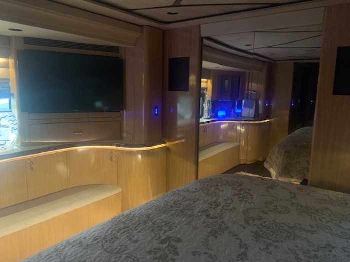 2010 Prevost Marathon XLII For Sale