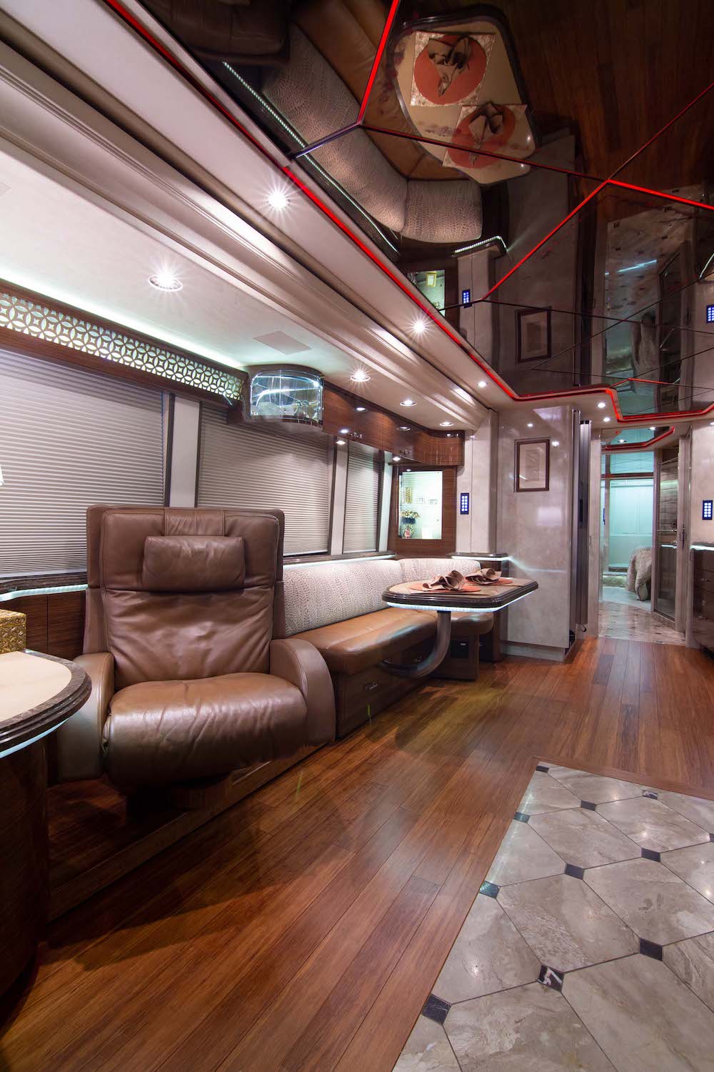 2010 Prevost Marathon XLII For Sale