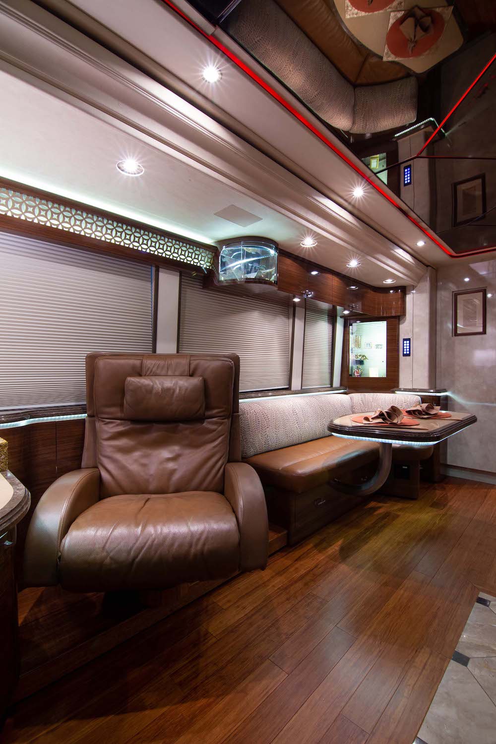 2010 Prevost Marathon XLII For Sale