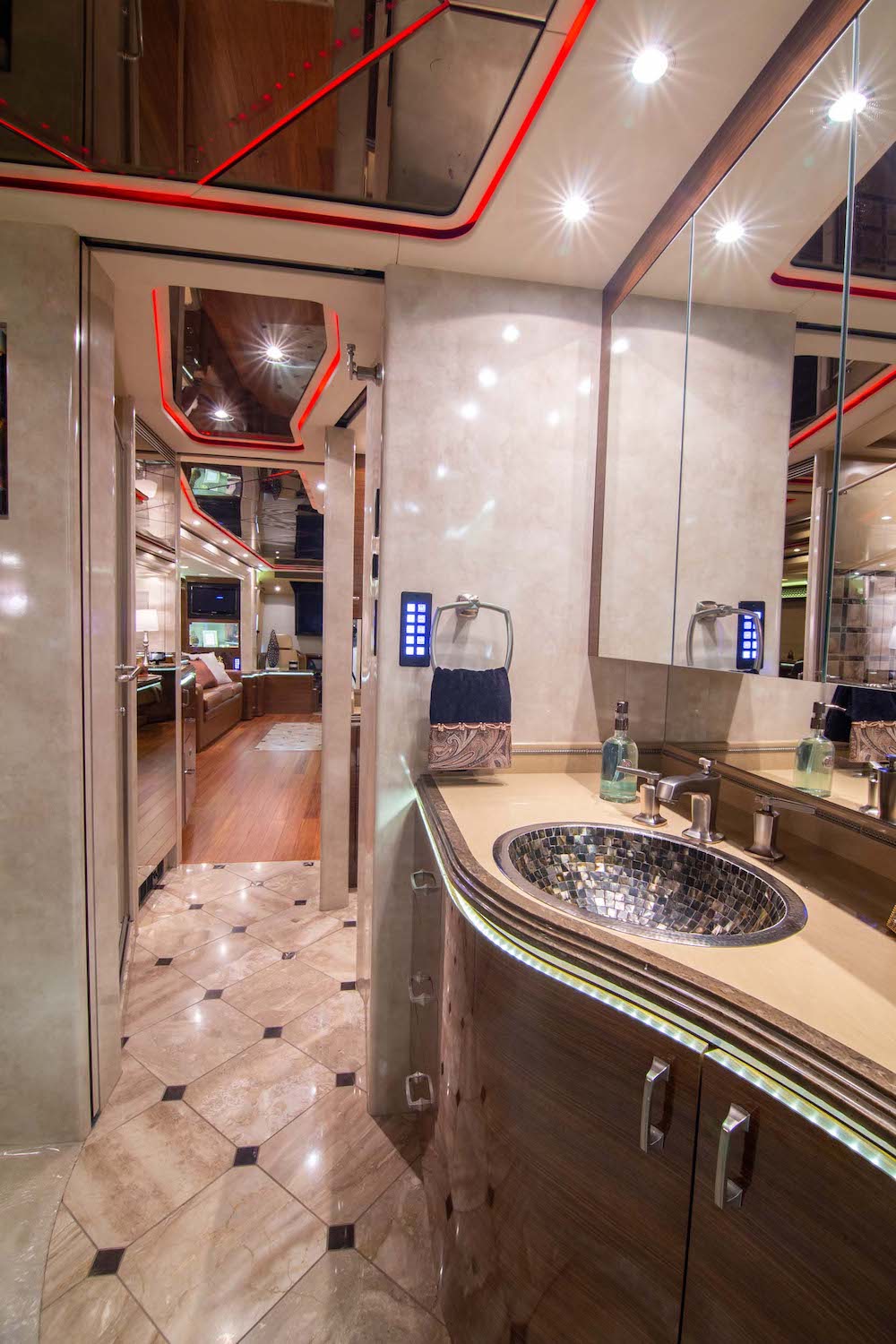 2010 Prevost Marathon XLII For Sale