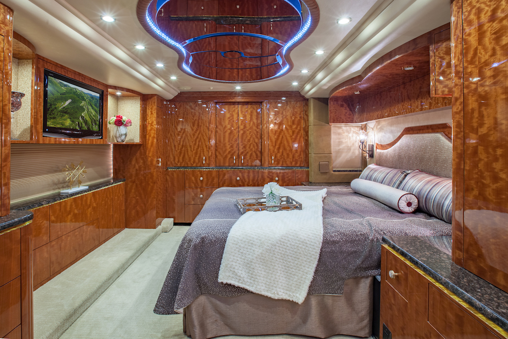 2010 Prevost Millennium H3-45 For Sale