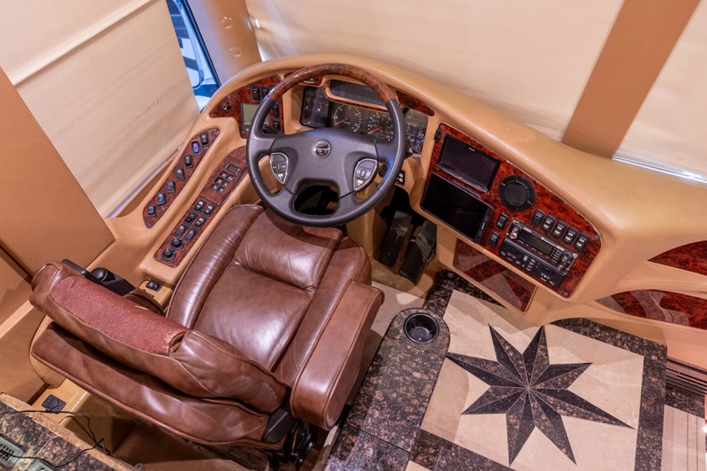 2010 Prevost Millennium H3-45 For Sale