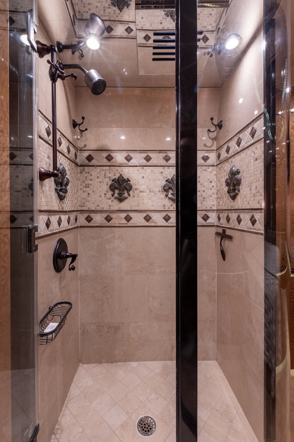 2010 Prevost Millennium H3-45 For Sale