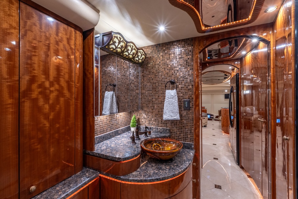 2010 Prevost Millennium H3-45 For Sale
