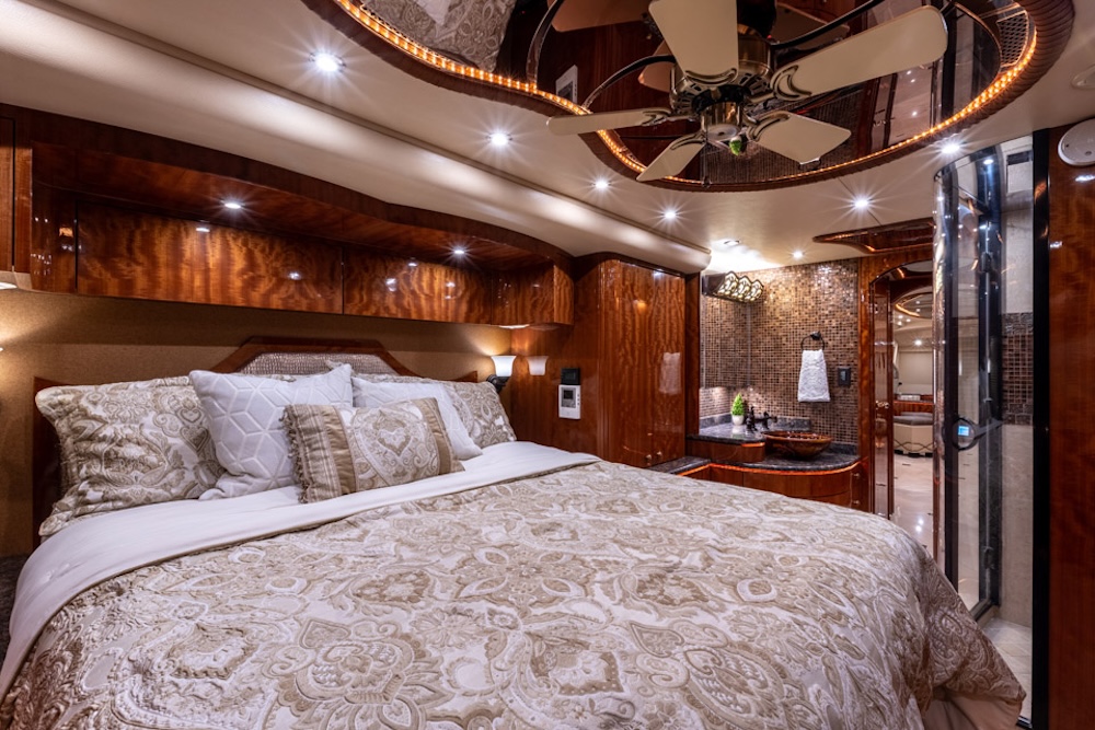 2010 Prevost Millennium H3-45 For Sale