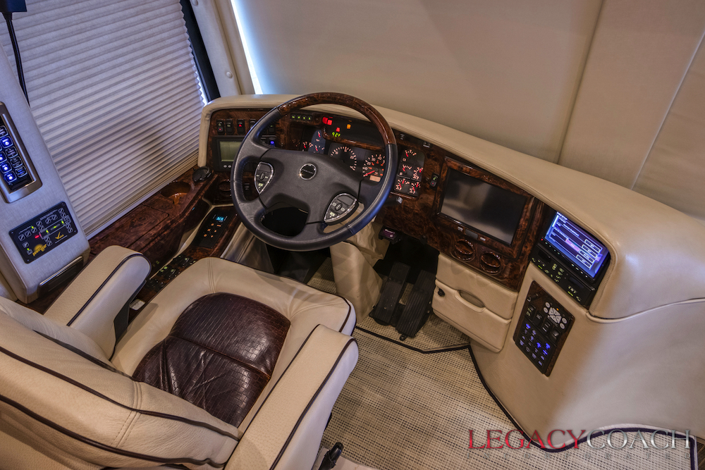 2011 Prevost Featherlite H3-45 For Sale