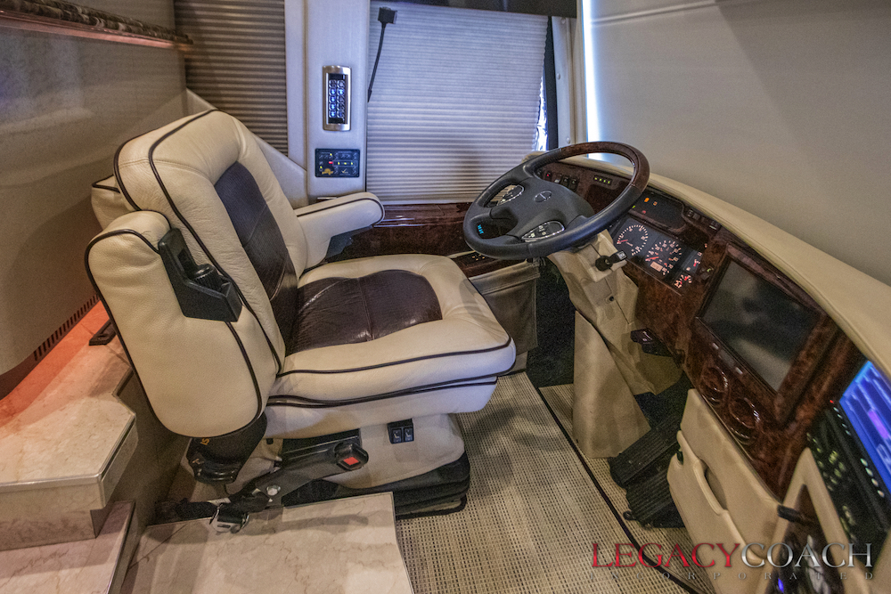 2011 Prevost Featherlite H3-45 For Sale