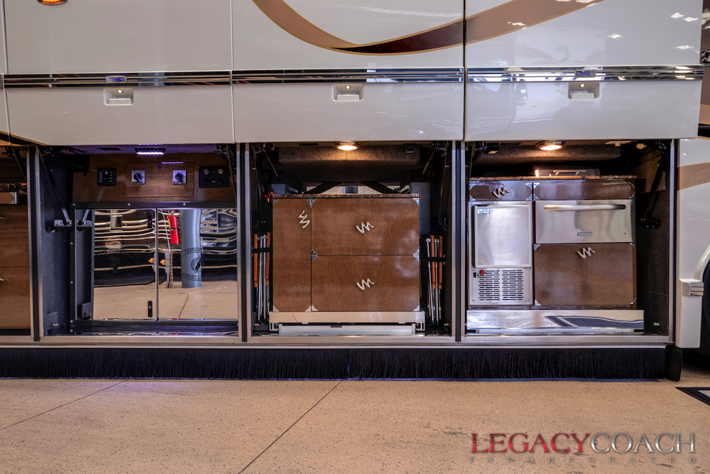 2011 Prevost Featherlite H3-45 For Sale