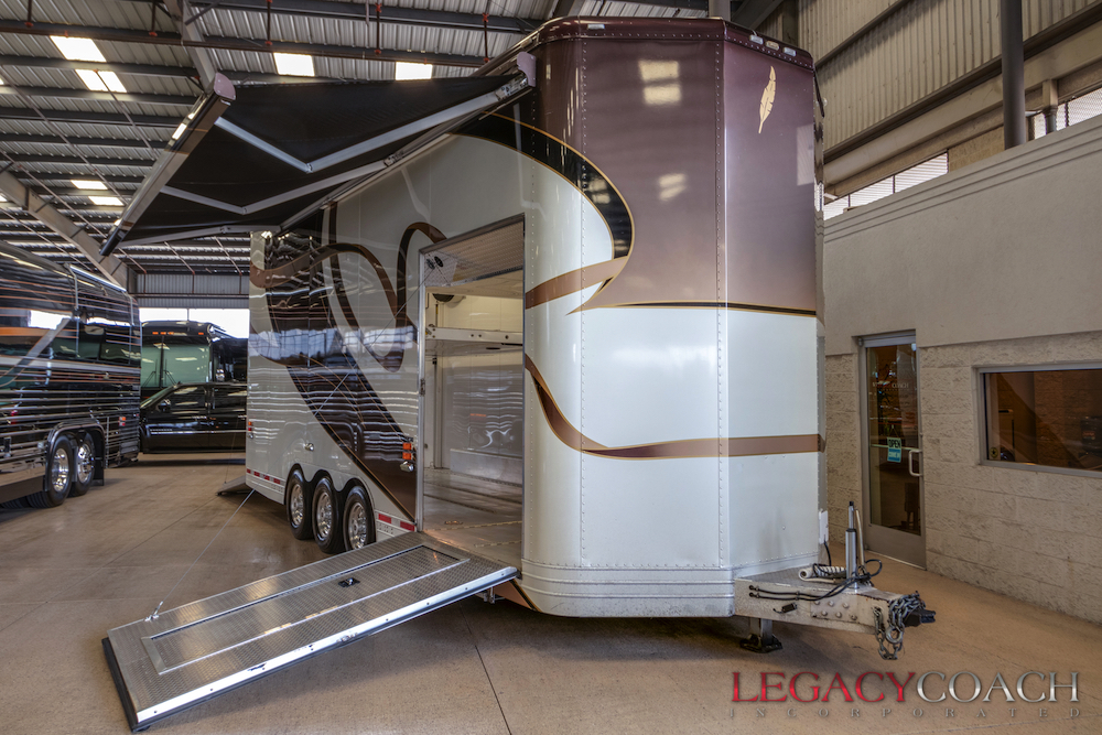 2011 Prevost Featherlite H3-45 For Sale