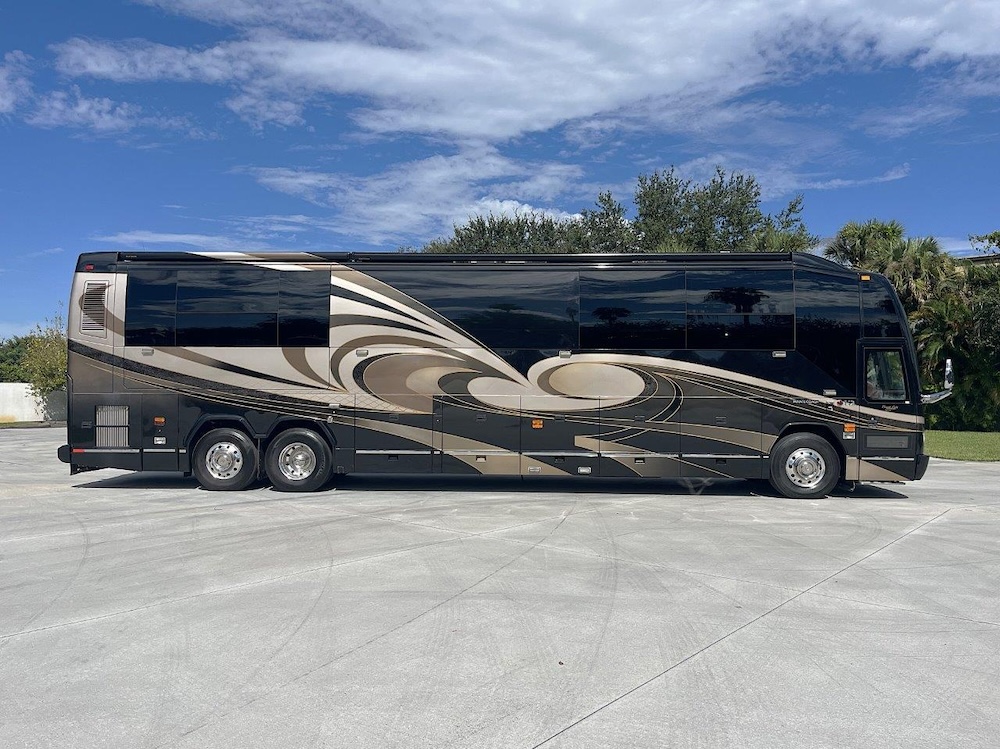 2011 Prevost Liberty H3-45 For Sale