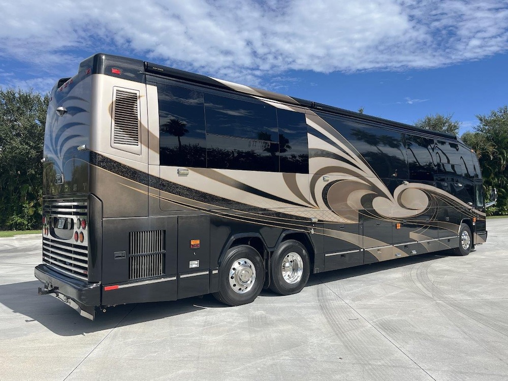 2011 Prevost Liberty H3-45 For Sale