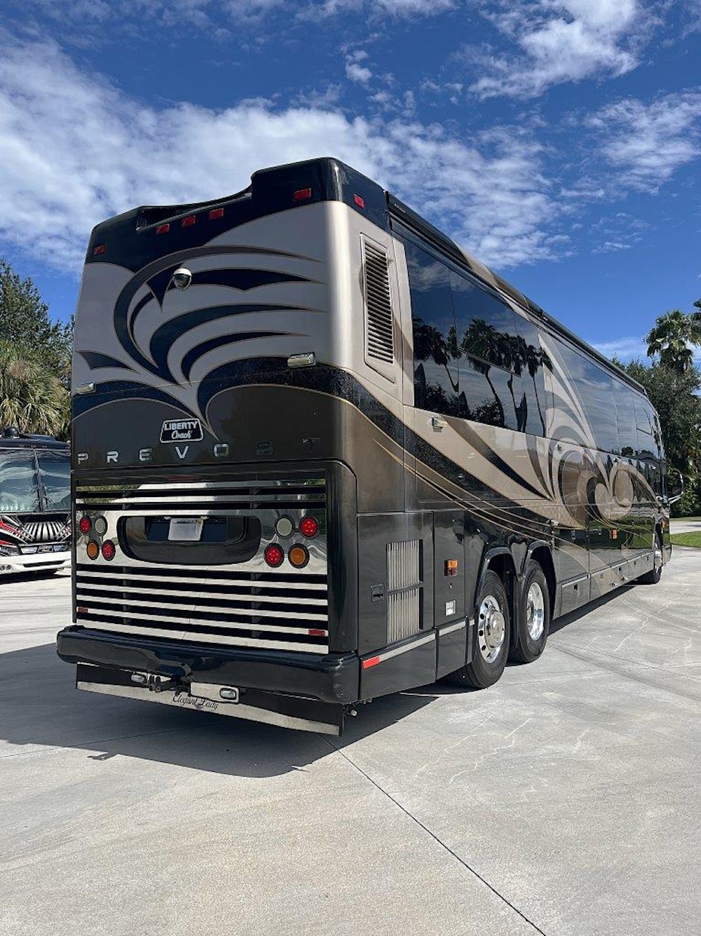 2011 Prevost Liberty H3-45 For Sale