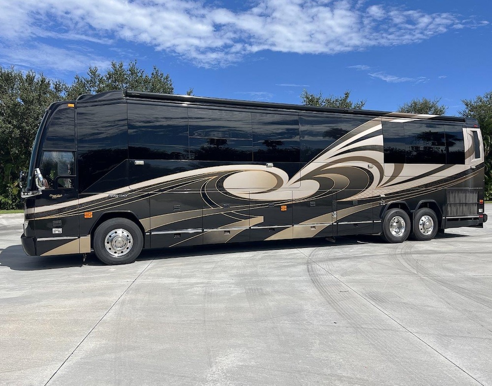 2011 Prevost Liberty H3-45 For Sale