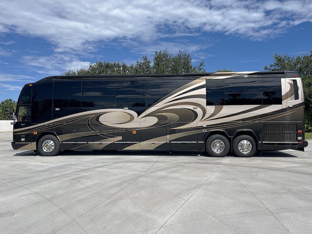 2011 Prevost Liberty H3-45 For Sale