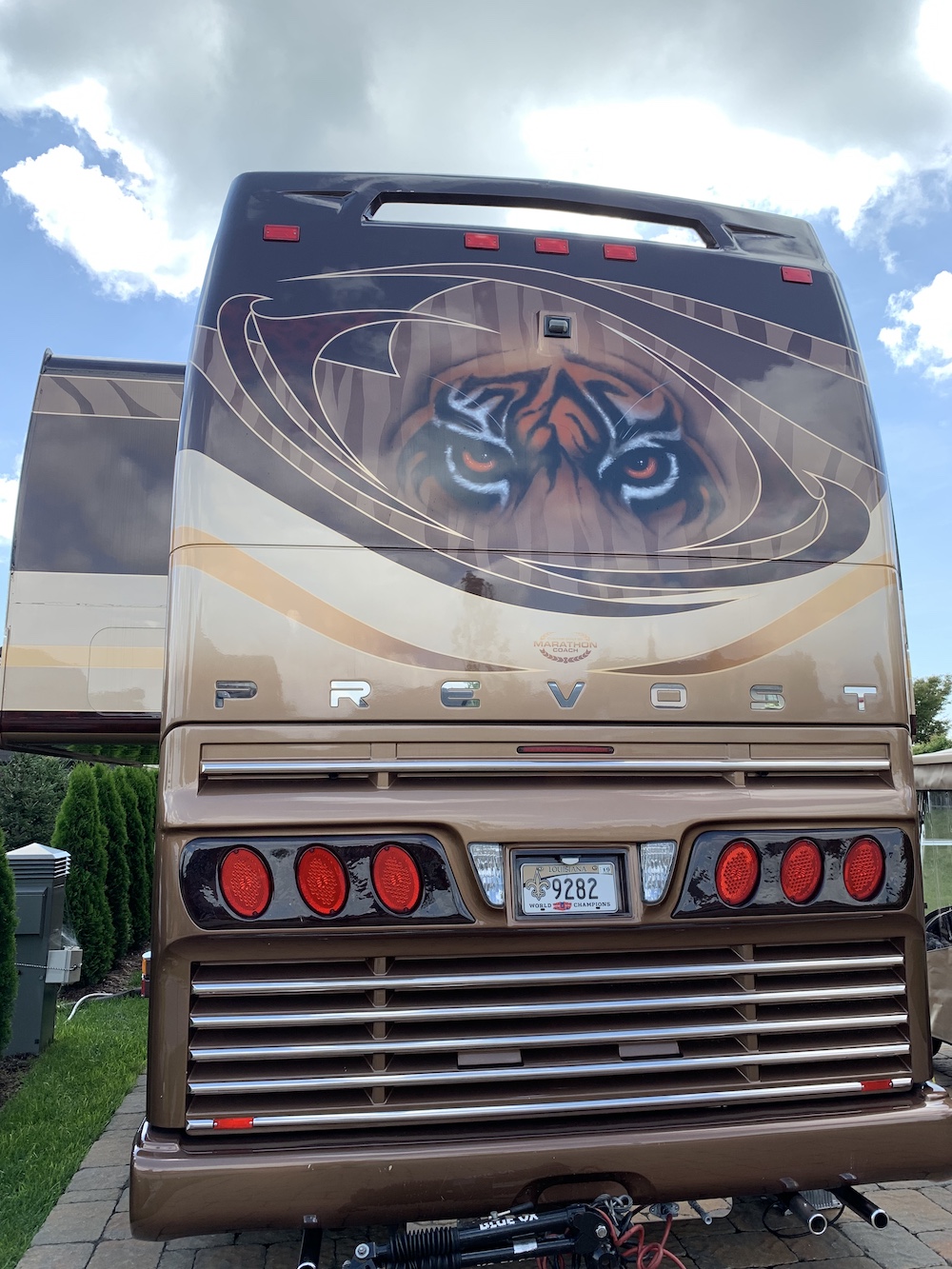 2011 Prevost Marathon H3-45 For Sale