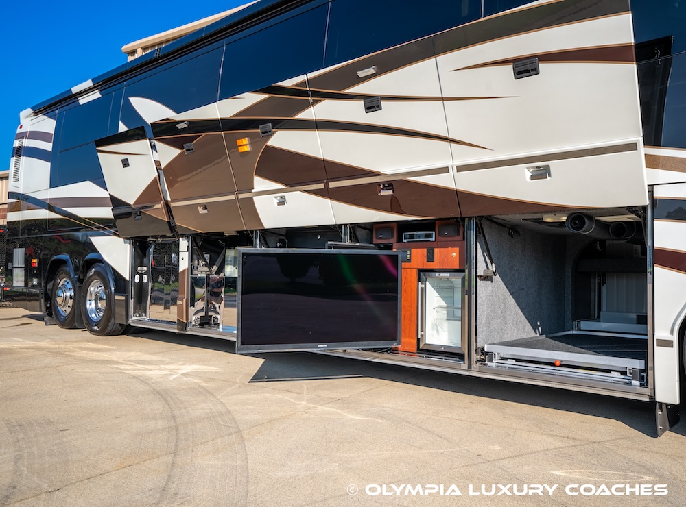 2011 Prevost Millennium H3-45 For Sale