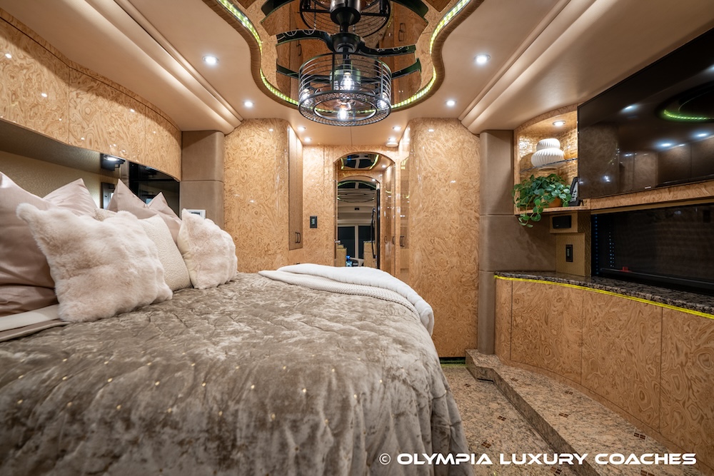 2011 Prevost Millennium H3-45 For Sale