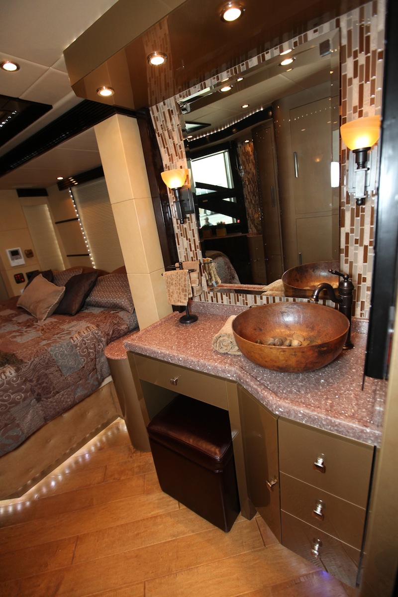 2011 Prevost Outlaw XLII For Sale