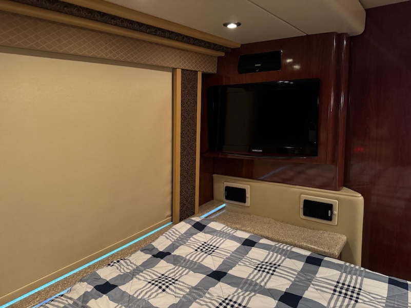 2011 Prevost Superior XLII For Sale