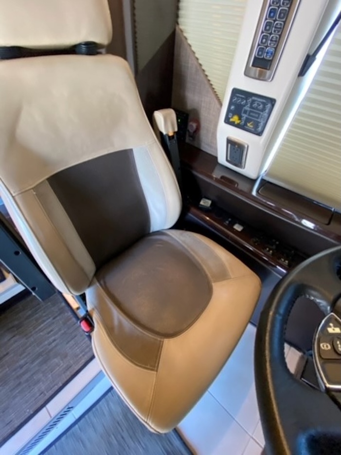 2012 Prevost Featherlite  H3-45 For Sale