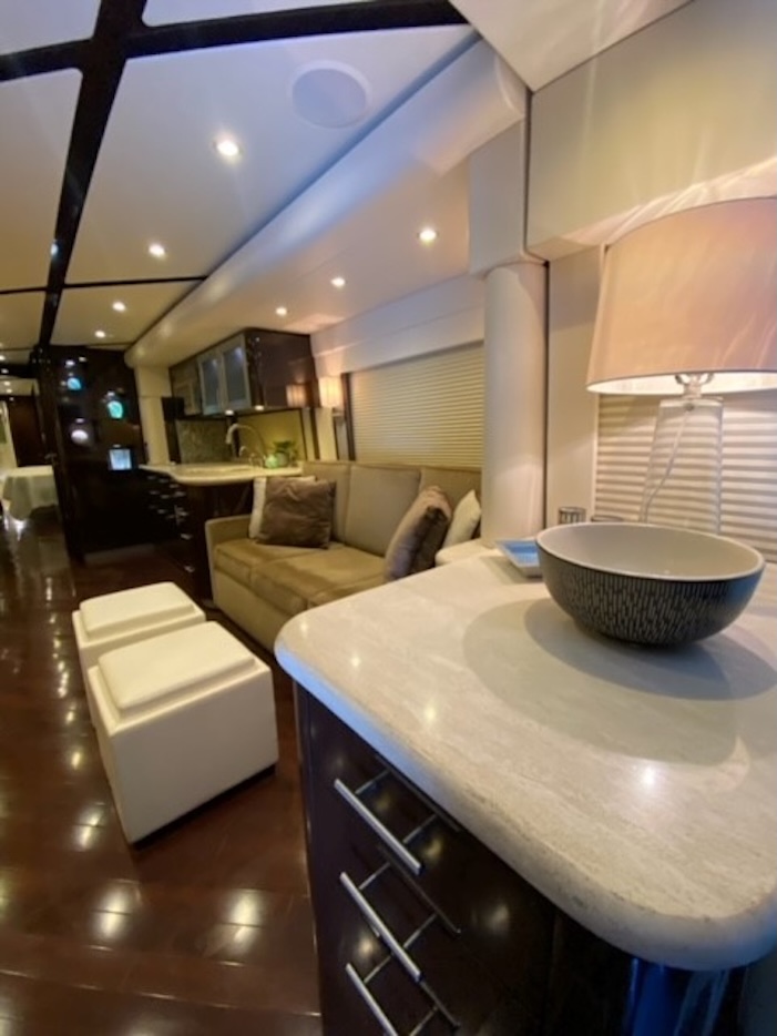 2012 Prevost Featherlite  H3-45 For Sale