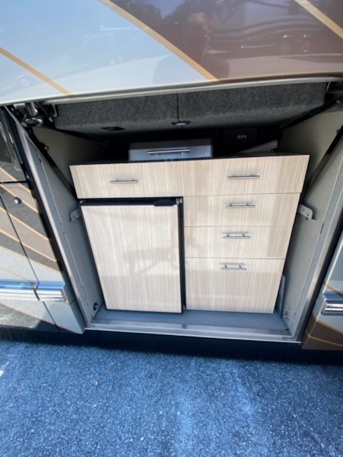 2012 Prevost Featherlite  H3-45 For Sale