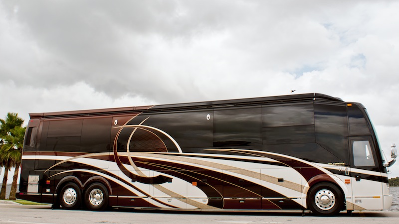 2013 Prevost Millennium H3-45