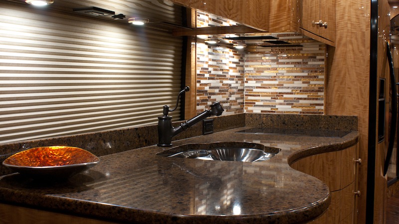 2013 Prevost Millennium H3-45