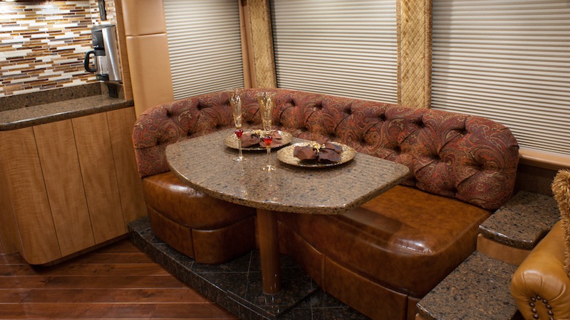 2013 Prevost Millennium H3-45