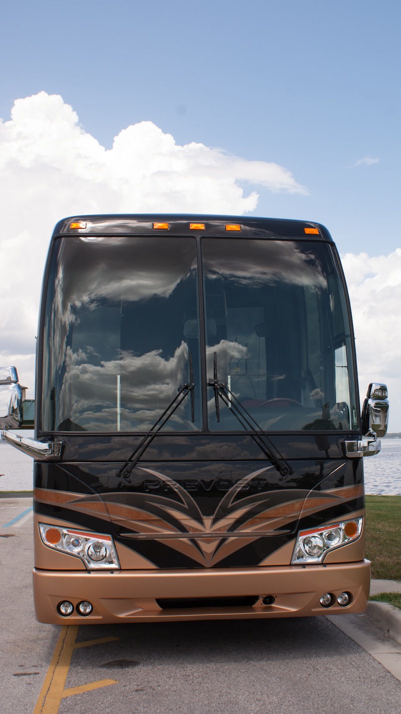 2013 Prevost Millennium H3-45