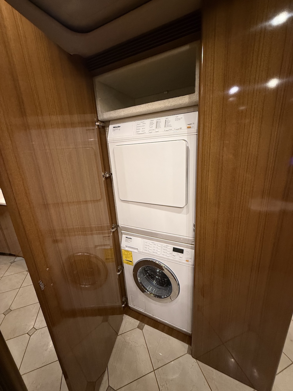 2013 Prevost Marathon XLII For Sale